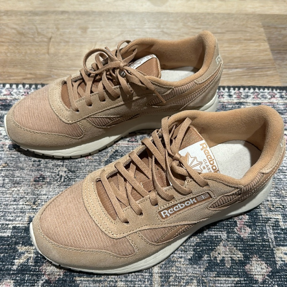 Reebok 7.5